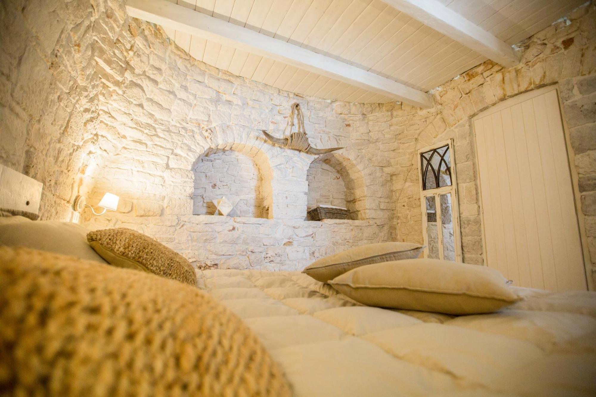 Trulli Antichi Mestieri - Widespread Trulli In The Historic Center Panzió Alberobello Kültér fotó
